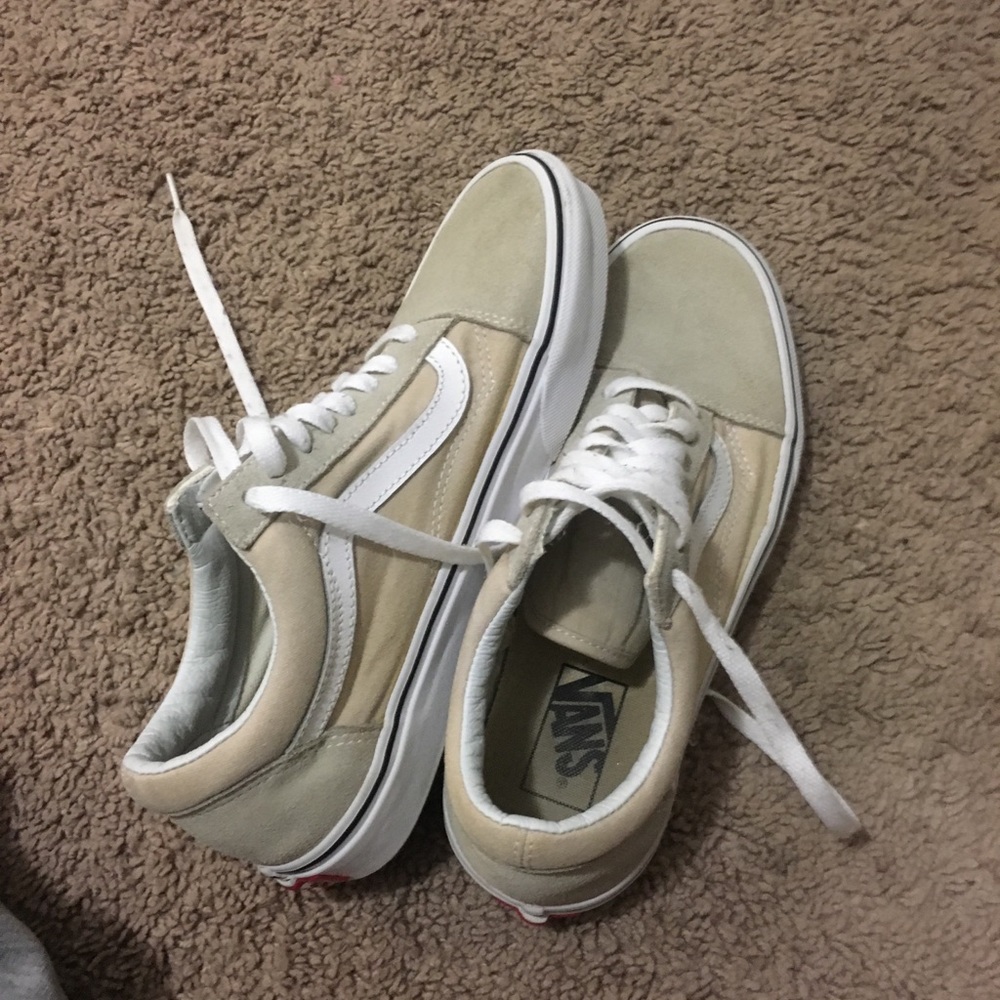 Vans - Picture 2 of 4